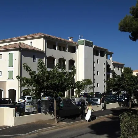 Aryana Apartment